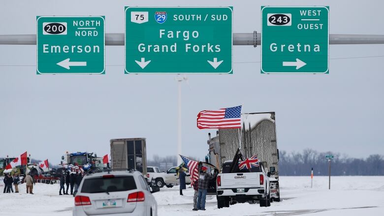 Protesters continue to blockade major Canada-U.S. border crossing