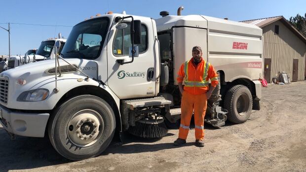 How a fleet of road sweepers remove sand from Sudbury roads each spring