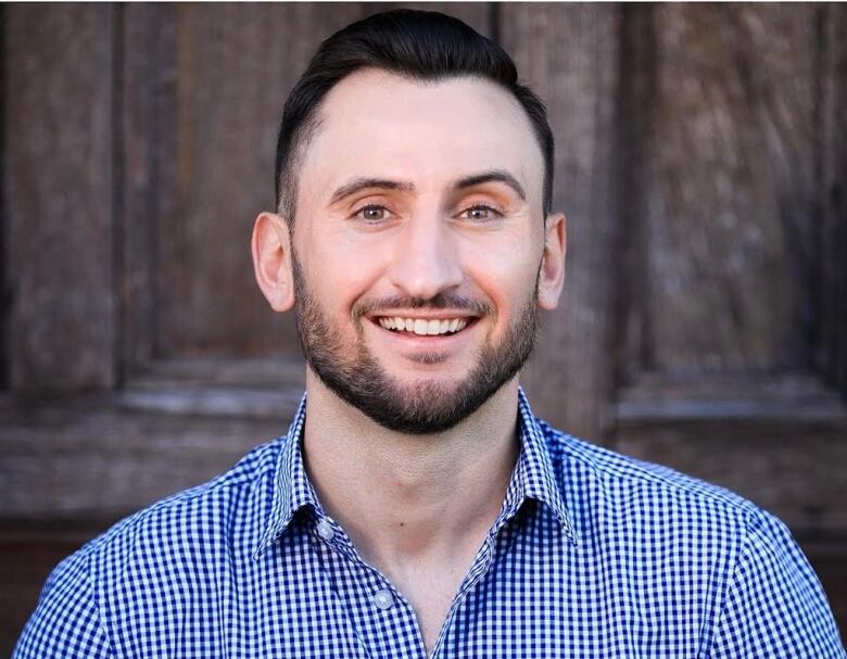 North Bay police charge man for pretending to be a Uride driver CBC News