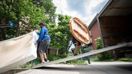 Quebec Moving Day