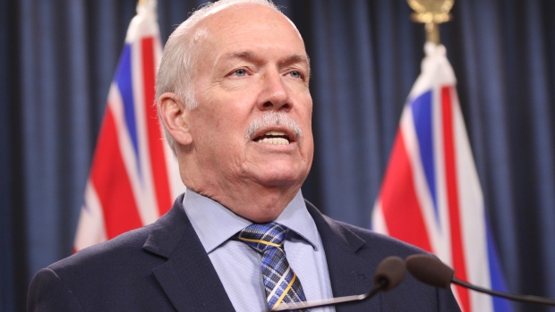 Premiers gather in Victoria to present united demand for more health-care cash; 