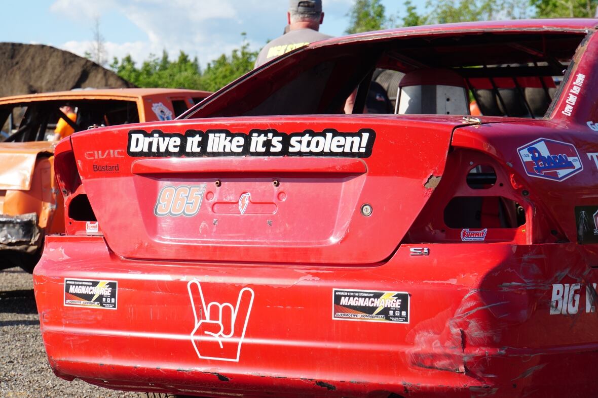 it-s-a-blast-for-drivers-as-dirt-track-racing-returns-to-thunder-bay