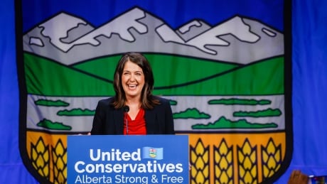 Danielle Smith celebrates after being chosen as the new leader of the United Conservative Party and next Alberta premier in Calgary, Alta., Thursday, Oct. 6, 2022.THE CANADIAN PRESS/Jeff McIntosh Alta UCP Leadership 20221006