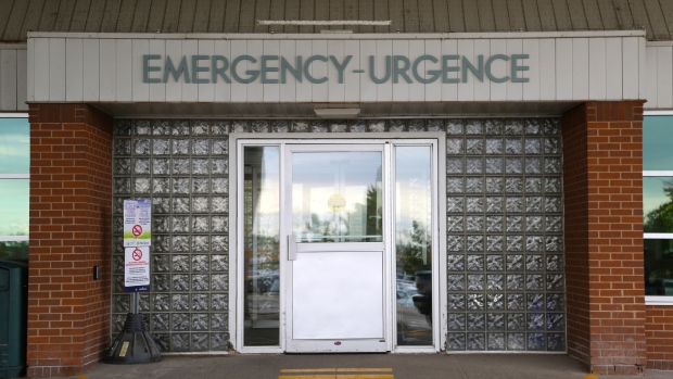 Fredericton ER filthy and overflowing during holidays, visitors say; The entrance of the emergency department at the Dr\. Everett Chalmers Regional Hospital in Fredericton\.