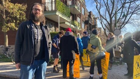Mathieu Murphy-Perron is the founder of Vélorution Montréal, a new collective aimed at reducing cars in the city. Montrealers call for traffic slowing measures after baby in stroller was hit by car in Outremont Image 1