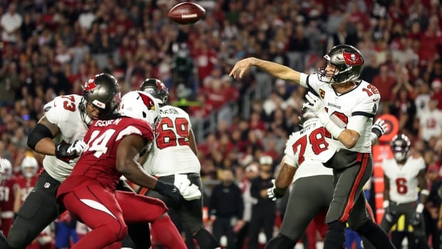 Brady leads Buccaneers' comeback over Cardinals to inch closer to NFC South title | CBC Sports