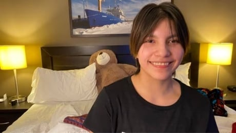 Teen saves children from building fire in northern Manitoba | The Moment