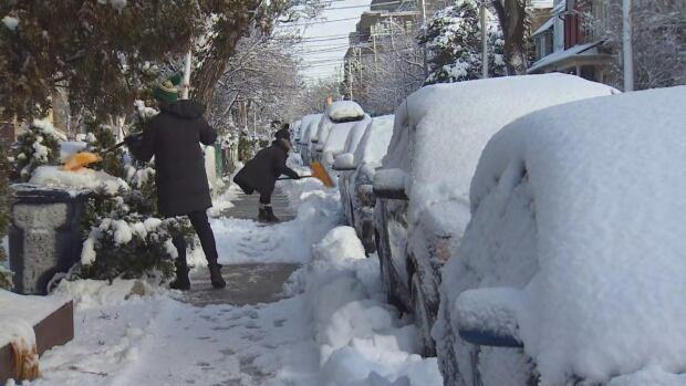 GTA digs out of layers of fresh snow following end to winter storm