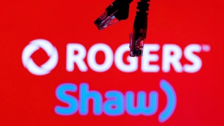 SHAW COMMUNICATIONS-M&A/ROGERS COMMUNICATION
