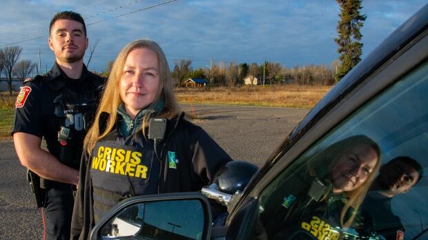 How mental health workers and police in Thunder Bay are diverting crisis calls from the ER and jail