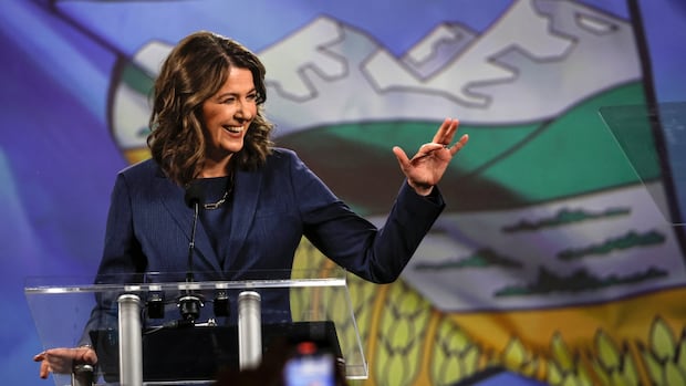 Poll suggests Alberta voters' honeymoon with Danielle Smith and UCP endures