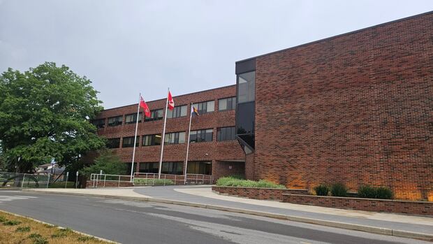 Largest school board in southwestern Ontario cancels future field trips to U.S.