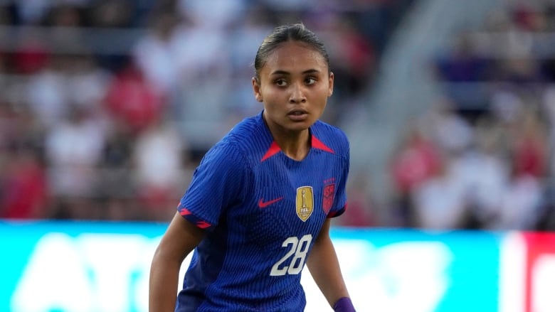 Veteran Rapinoe 18 year old Thompson Highlight U S Roster For Women s 