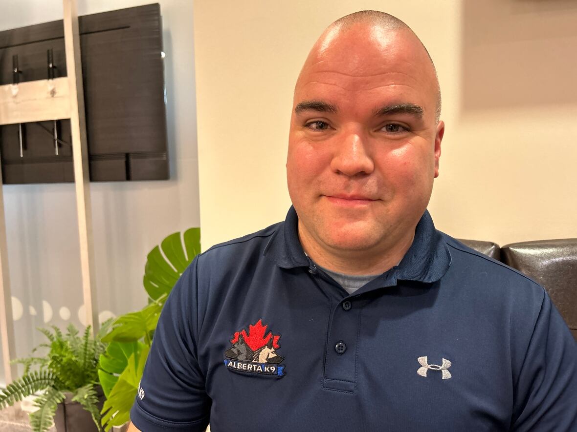 Alberta pup heads to Ukraine to help with war effort by sniffing out