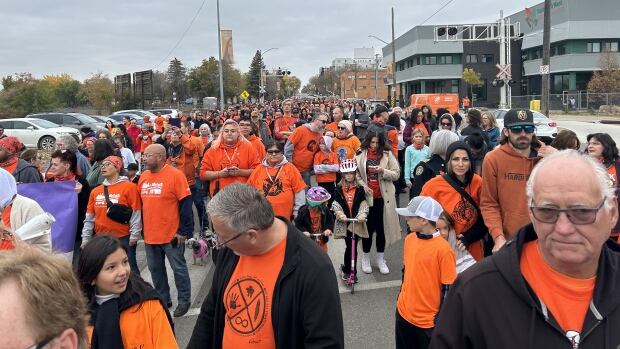 Hundreds form sea of orange for reconciliation walk in Saskatoon