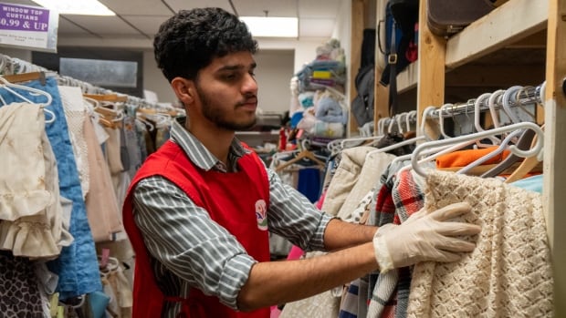 As donation drives ramp up, free clothing programs in Thunder Bay, Ont., see more clients