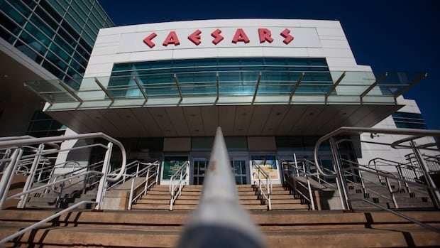 New 3-year 'lucrative contract' ratified for casino workers in Windsor, Ont.
