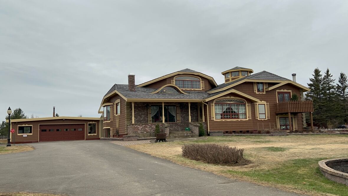 Popular Christmas light display on Moncton's Elmwood Drive will return