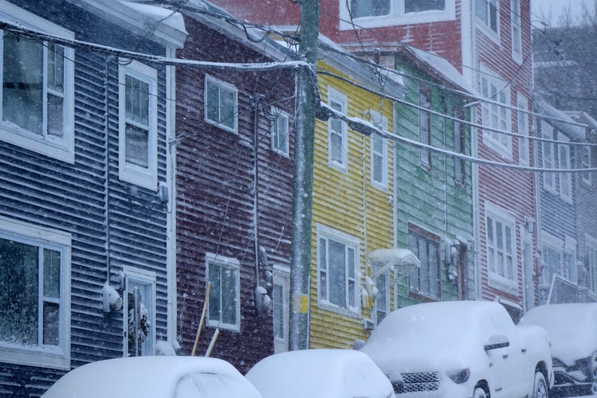 Snow turns to rain and ice over Newfoundland, with more flurries 