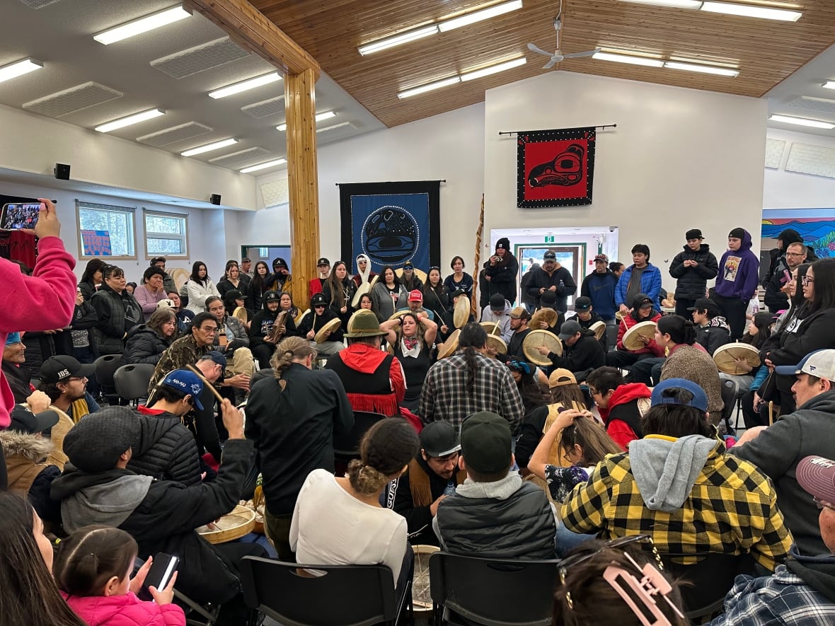Crowds gather at the Kwanlin Dün Nàkwät'à Kų̀ Potlatch House in Whitehorse for the Yvonne Ann Smarch Memorial Handgames Tournament on Feb. 24.