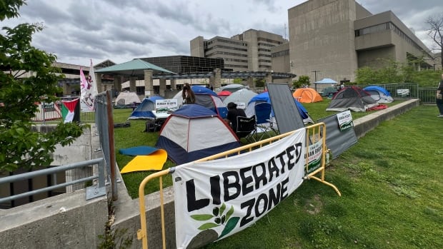 Pro-Palestinian encampment at Western University into 2nd day