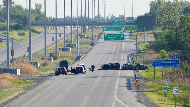 1-year-old girl dies of injuries from Highway 417 crash | CBC News