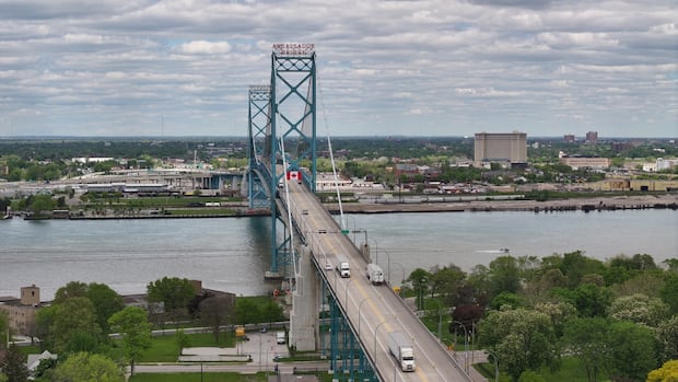 Passenger trips to U.S. drop in February at Windsor, Sarnia border crossings