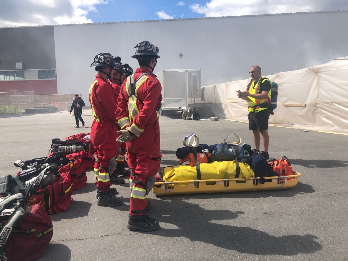 First aid, rope rescues and hamburgers at mine rescue competition in