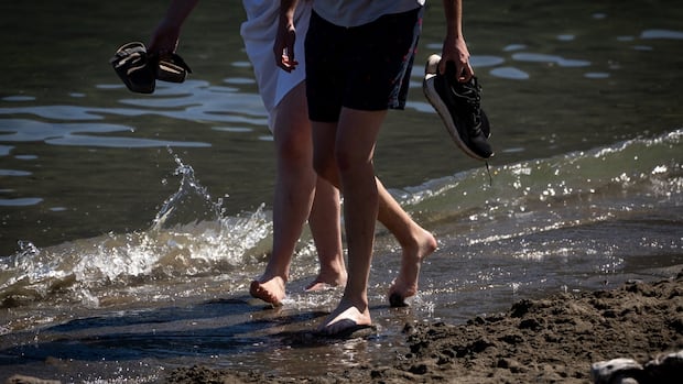 12 more temperature records broken in B.C. as hot weather persists