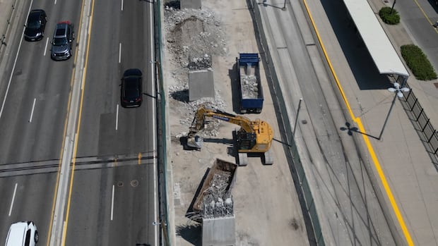 Gardiner Expressway construction time 'halved' but completion date uncertain, says mayor | CBC News