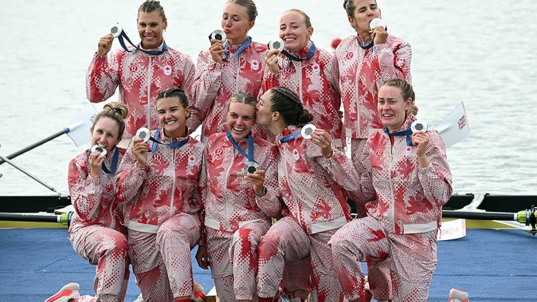 Canadian women's 8 rowing team holds off Great Britain to capture Olympic  silver | CBC Sports