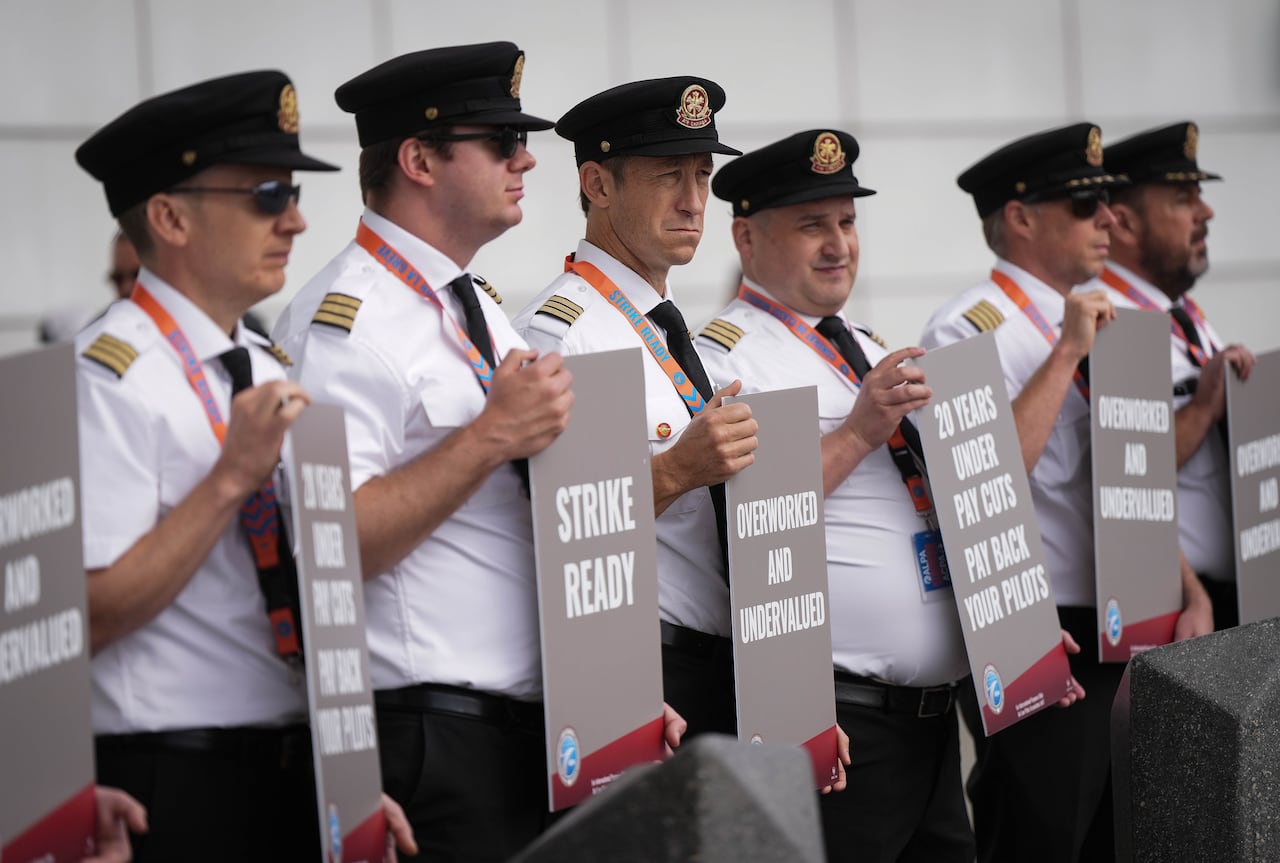 A potential Air Canada pilot strike could impact your travel 