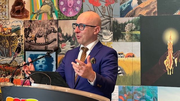 Longtime Edmonton city councillor Andrew Knack to run for mayor