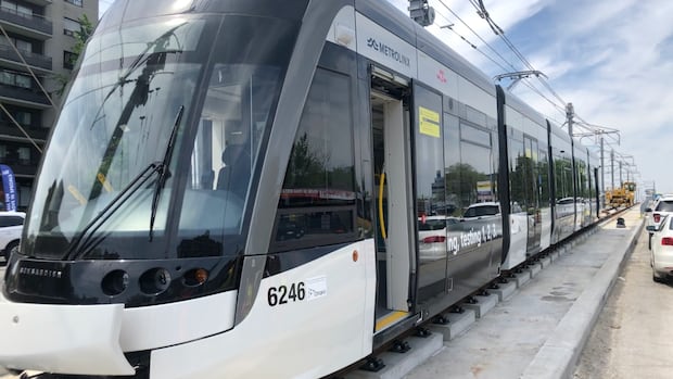 Metrolinx begins final test of Eglinton Crosstown as councillor calls for public inquiry | CBC News