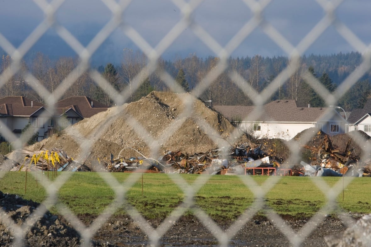 B C court allows police to apply to dispose of evidence at Robert