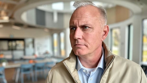 Alberta premier's former top aide files lawsuit against ex-AHS CEO, newspaper and journalist