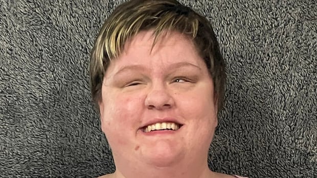 Seen and touched: A Springdale artist makes holiday crafts with braille