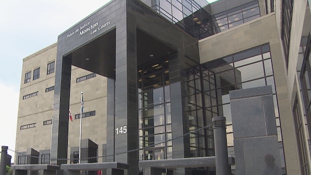 Backlogs blamed for 400% increase in stayed criminal charges in N.B.