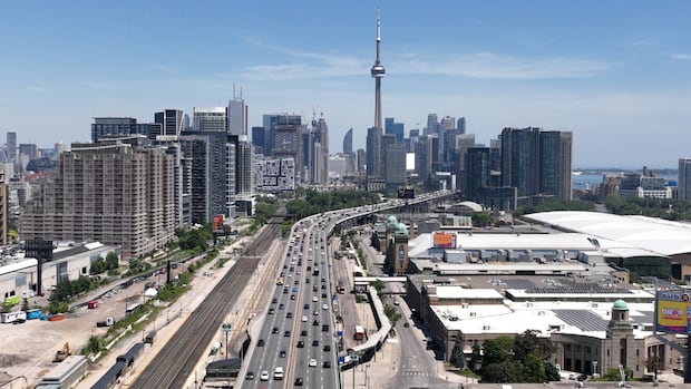 Ontario, Toronto to build new electricity transmission line to power city's downtown | CBC News