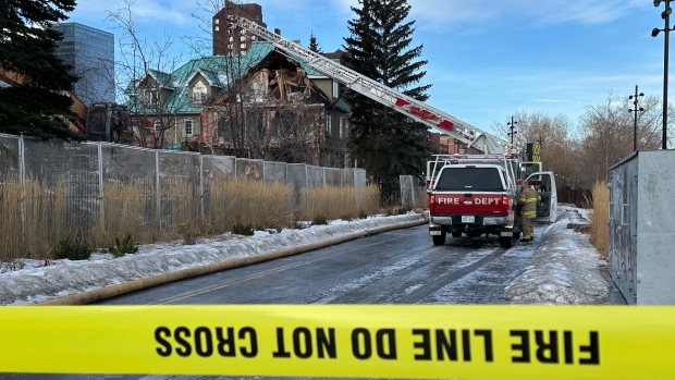 Eau Claire complex set for demolition destroyed by fire; The last of the Eau Claire townhouse buildings slated for demolition was destroyed in a fire Tuesday night\.