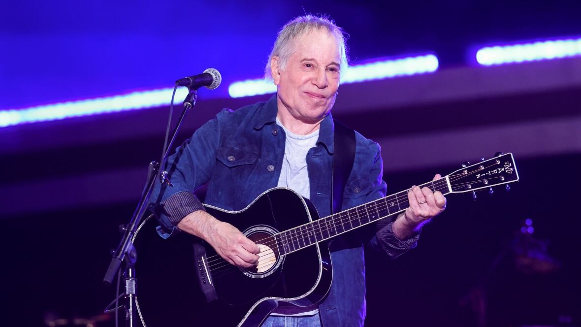 Paul Simon announces surprise tour, with 3 shows each in Vancouver, Toronto | CBC News