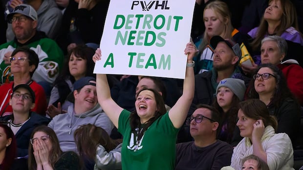 Detroit boosts bid for PWHL expansion team by drawing U.S. record crowd for pro women