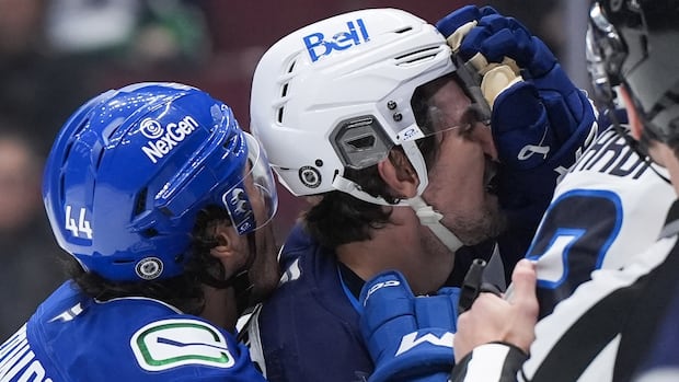 Winnipeg Jets take it on the chin in Vancouver, falling 6-2 to desperate Canucks