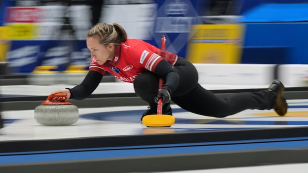 Canada's Homan hands Switzerland 1st loss, improves to 7-2 at curling worlds