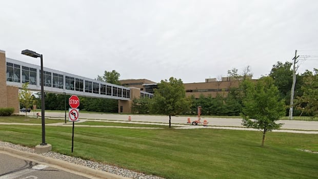 Police report shooting at suburban Detroit hospital