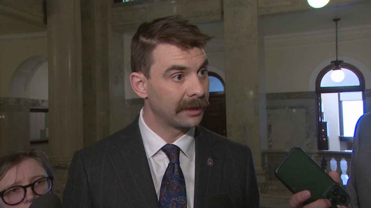 Mental Health and Addictions Minister Dan Williams said Red Deer's overdose prevention site will be closed starting Tuesday. 