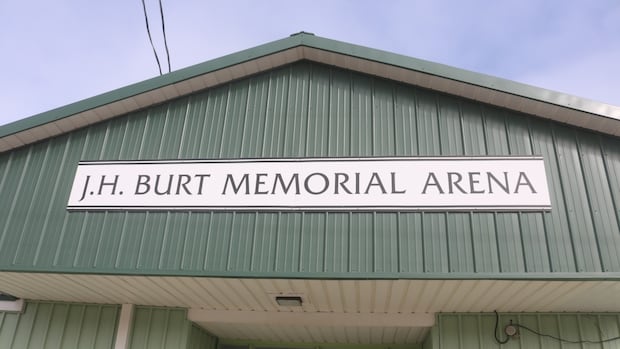 Community fights to save arena in Mindemoya as council reviews options
