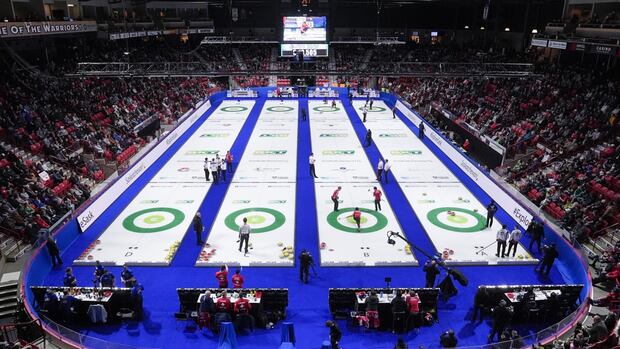 Moose Jaw embraces visitors, economic boost that come with world curling championship