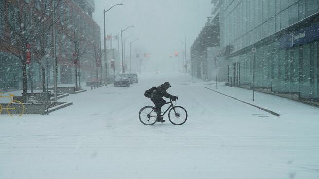Winter weather travel advisory issued for Waterloo region, Guelph and Wellington County for Monday afternoon