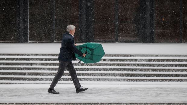 Flooding snarls traffic in parts of the GTA after heavy rain overnight